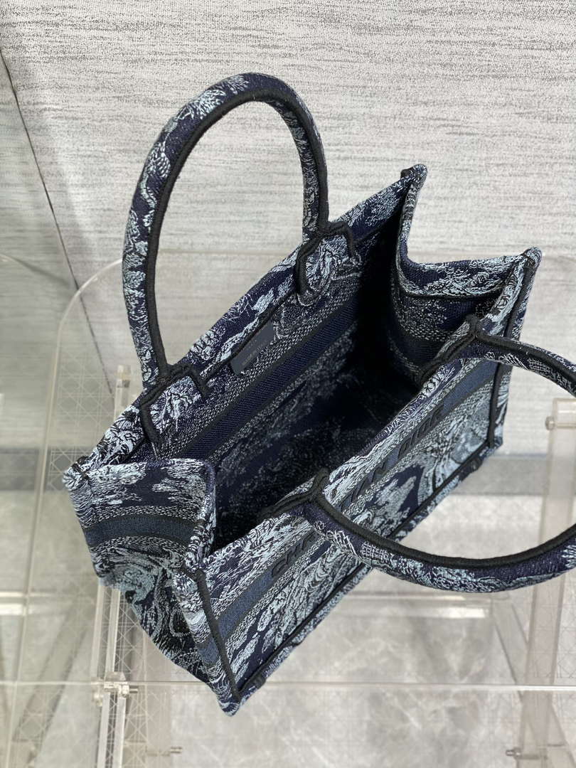 D1or M1265 Small Book Tote Toile de Jouy Sauvage Embroidery M9608 8 dior m1265 small book tote toile de jouy sauvage embroidery m9608 008 luxibags.ru .jpg