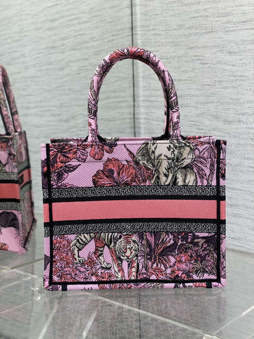 D1or M1265 Small Book Tote Toile de Jouy Sauvage Embroidery M9610 4 dior m1265 small book tote toile de jouy sauvage embroidery m9610 004 luxibags.ru .jpg