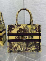 dior m1265 small book tote toile de jouy sauvage embroidery m9611 001 luxibags.ru .jpg