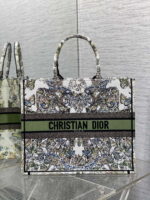 dior m1286 large book tote butterfly bandana embroidery m105 01 luxibags.ru .jpg