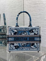 dior m1296 book tote medium blue and white butterfly bandana embroidery m093 001 luxibags.ru .jpg