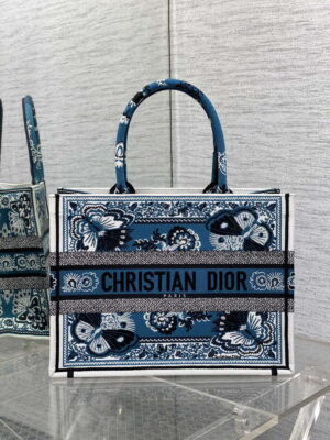 dior m1296 book tote medium blue and white butterfly bandana embroidery m099 01 luxibags.ru .jpg