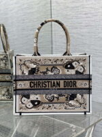 dior m1296 book tote medium blue and white butterfly bandana embroidery m100 01 luxibags.ru .jpg