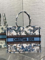dior m1296 book tote medium white with blue butterfly bandana embroidery m104 01 luxibags.ru .jpg