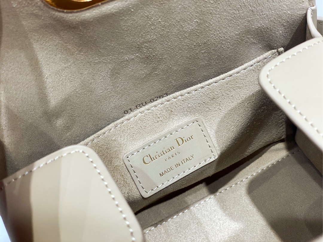 dior m8671ubeq m900 small boston bag beige box calfskin m8671 09 luxibags.ru .jpg