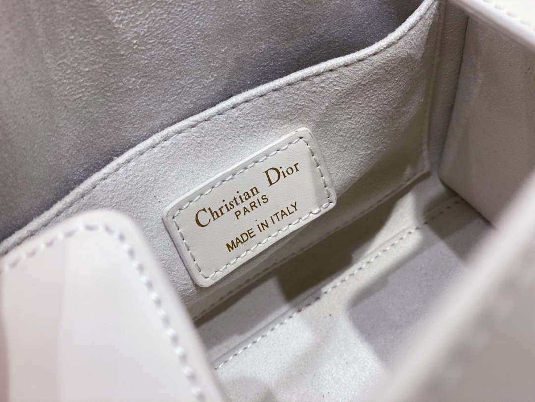 dior m8671ubeq m900 small boston bag white box calfskin m8671 09 luxibags.ru .jpg