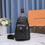 lv borsa uomo by0wj.jpg