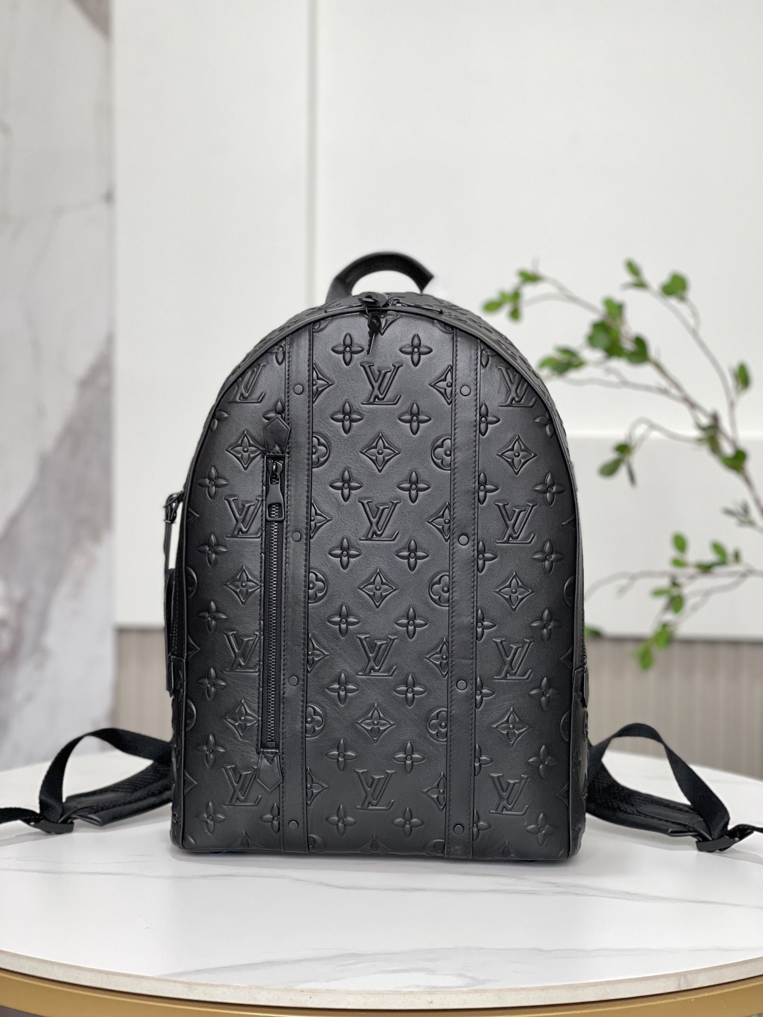 LV Backpack 1 lv borsa uomo e6xij.jpg