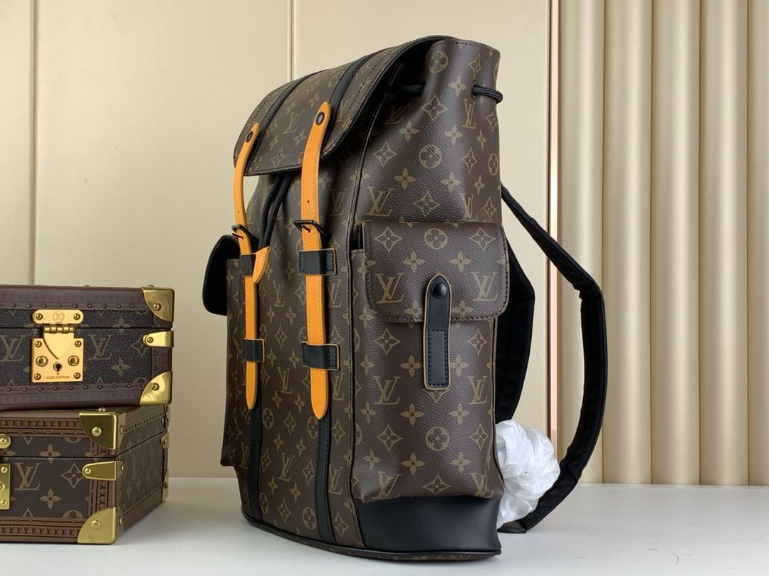 LV Backpack 1 lv borsa uomo muhg1.jpg