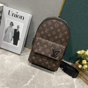lv borsa uomo rgb5j.jpg