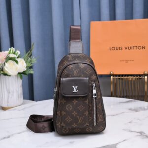 lv borsa uomo x2lvf.jpg