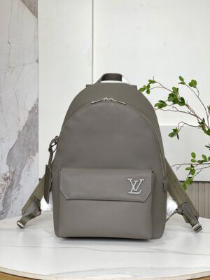 lv borsa uomo zeykj.jpg