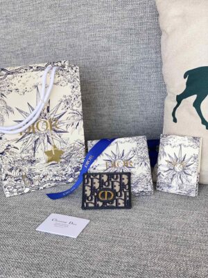 p390 30 montaigne k1smu.jpg