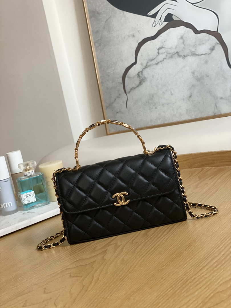 CN AP2946 Phone Holder Clutch with Chain Lambskin Black 1 wsxc1675433006743 0 luxibags.ru .jpg