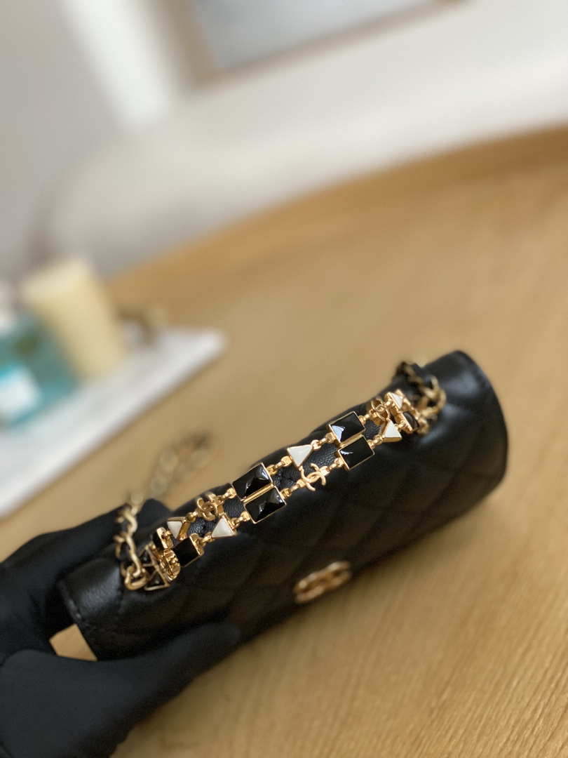 CN AP2946 Phone Holder Clutch with Chain Lambskin Black 4 wsxc1675433006743 3 luxibags.ru .jpg