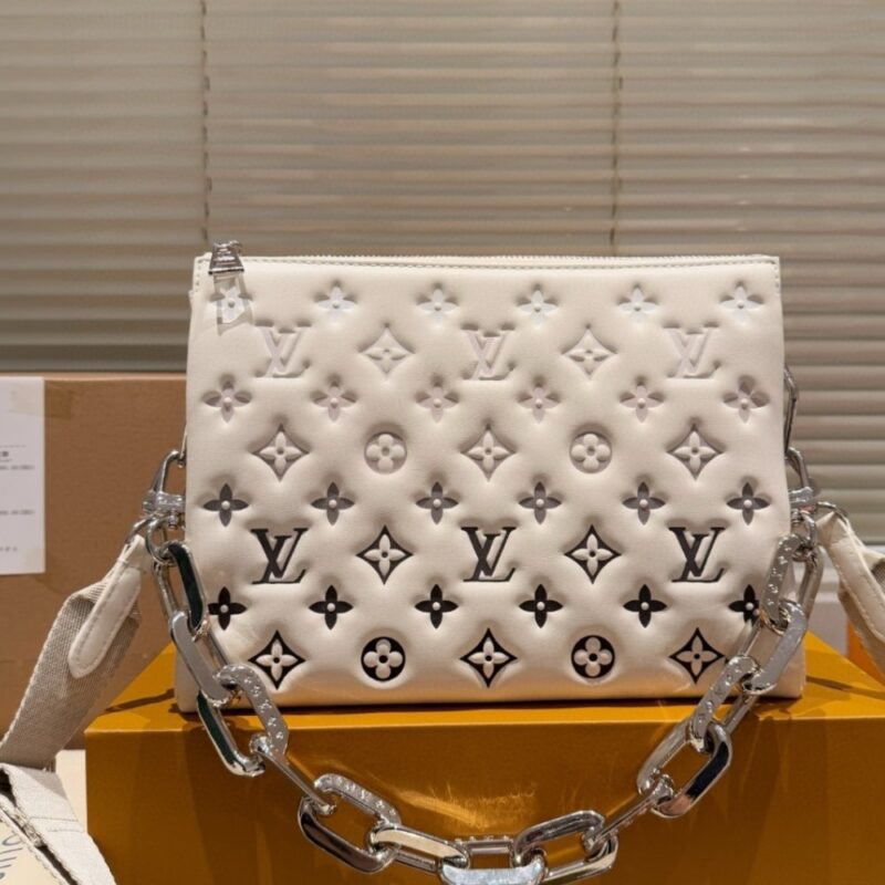 louis vuitton coussin pm bag 21cm m11986 vqh62.jpg