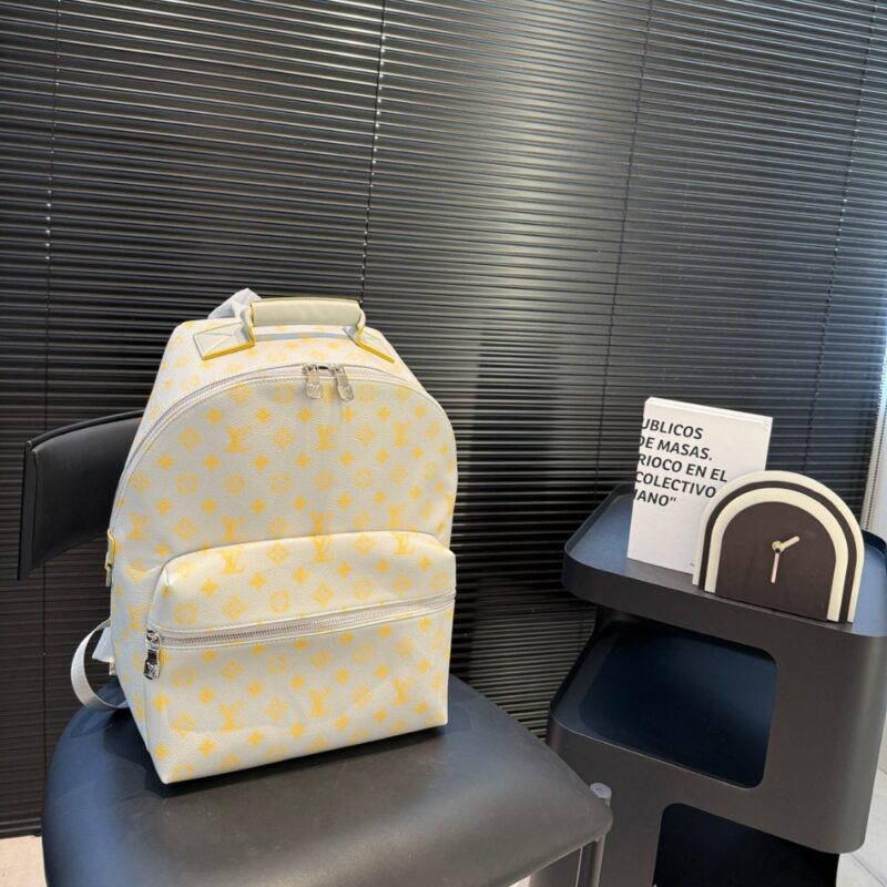 louis vuitton discovery backpack monogram yellow 37cm m14673 kytvv.jpg