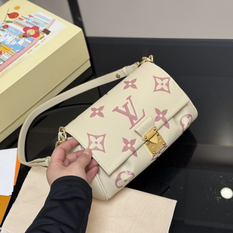 louis vuitton favorite bag rose trianon 23cm m46393 dg4ni.jpg