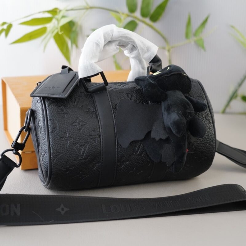 louis vuitton keepall bandoulire 25 monogram taurillon black 24cm m20900 3186b.jpg