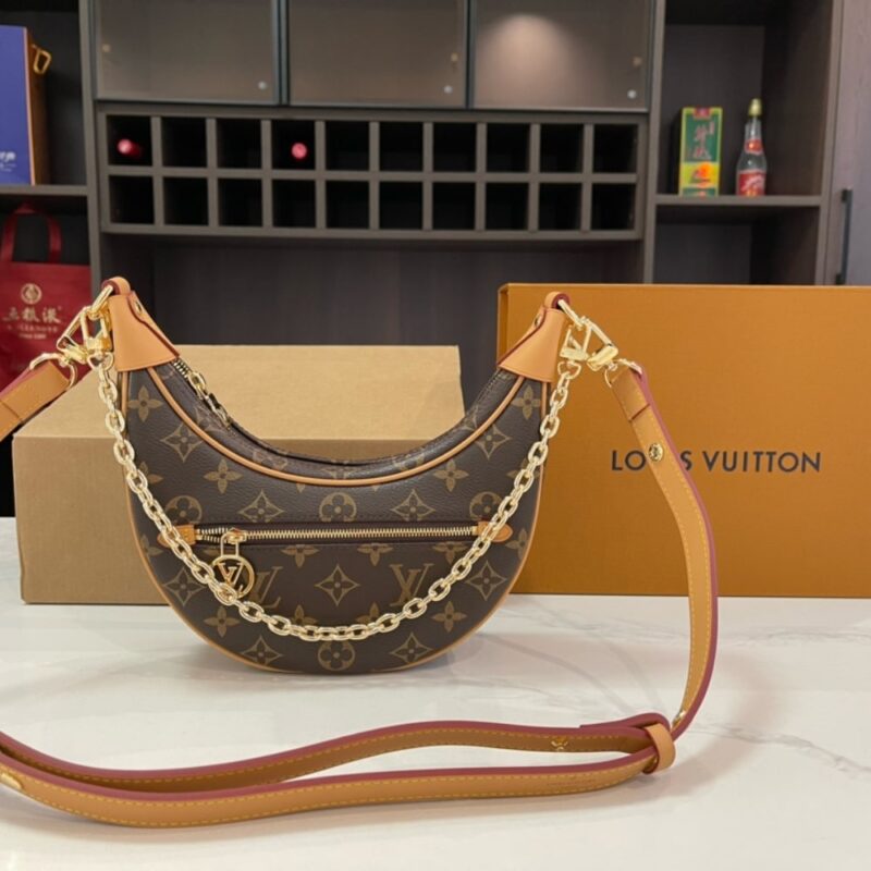 louis vuitton loop monogram coated canvas 22cm m81098 3lhta.jpg
