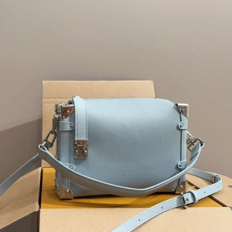 louis vuitton side trunk mm grained calf leather bleu olympe 23cm m25067 mtt5q.jpg