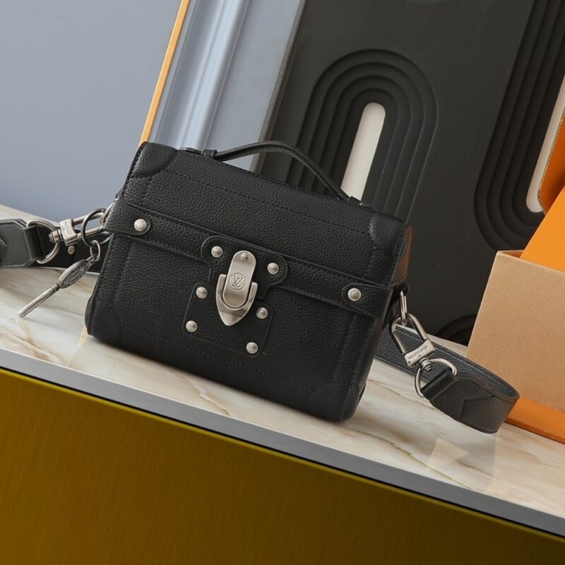 louis vuitton soul trunk bag black 19cm m11516 h6ix0.jpg