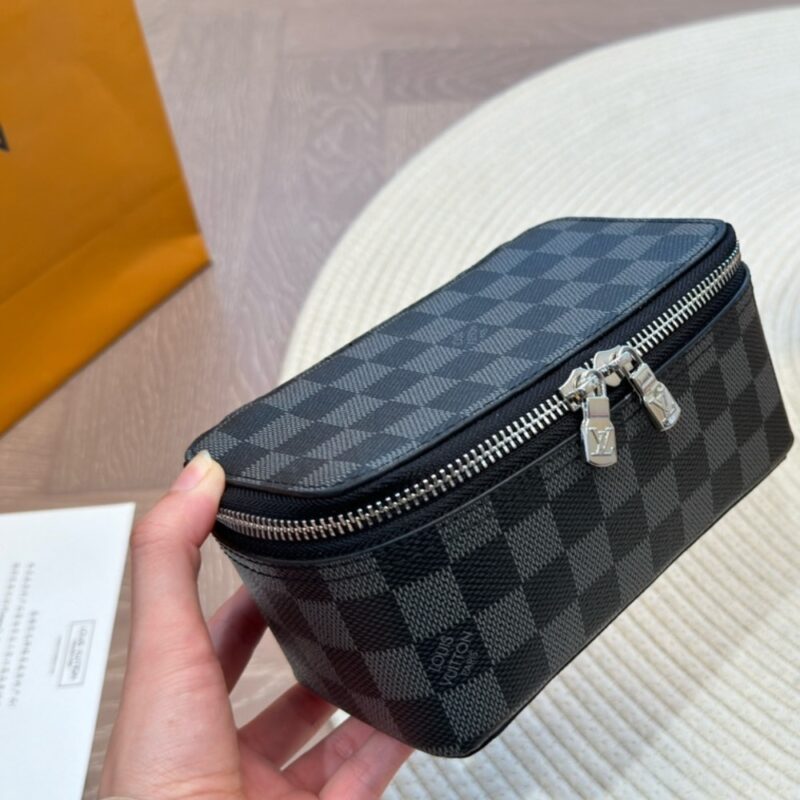 louis vuitton toilet pouch damier grey 23cm zcadl.jpg