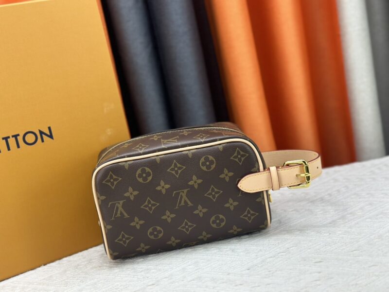 louis vuitton trousse toilette locker dopp kit 23cm m83112 0a7hs.jpg