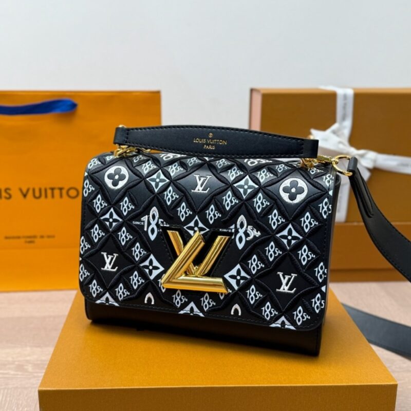 louis vuitton twist mm monogram jacquard black 23cm h44mr.jpg