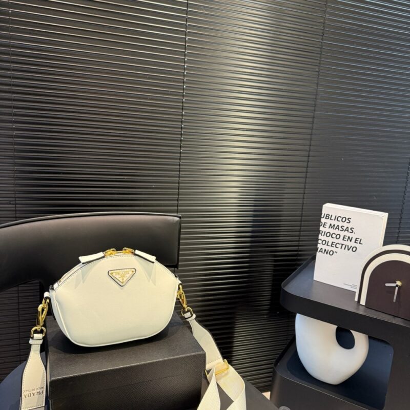 prada leather mini shoulder bag white 21cm ghhlh.jpg