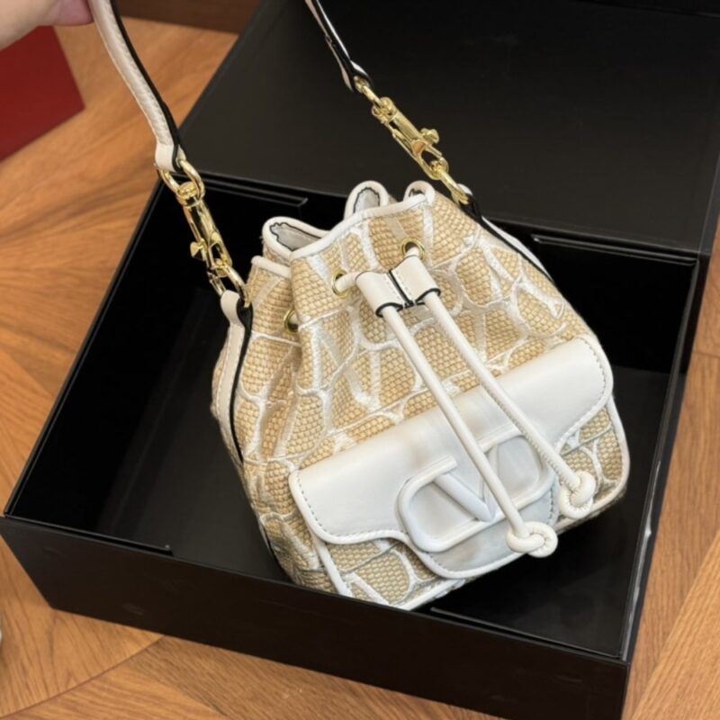 valentino garavani loco iconographer toi beige 16cm 4w2b0m94rrc npgmf.jpg