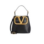 valentino garavani supervee leather bucket bag black 20cm wlihz.jpg